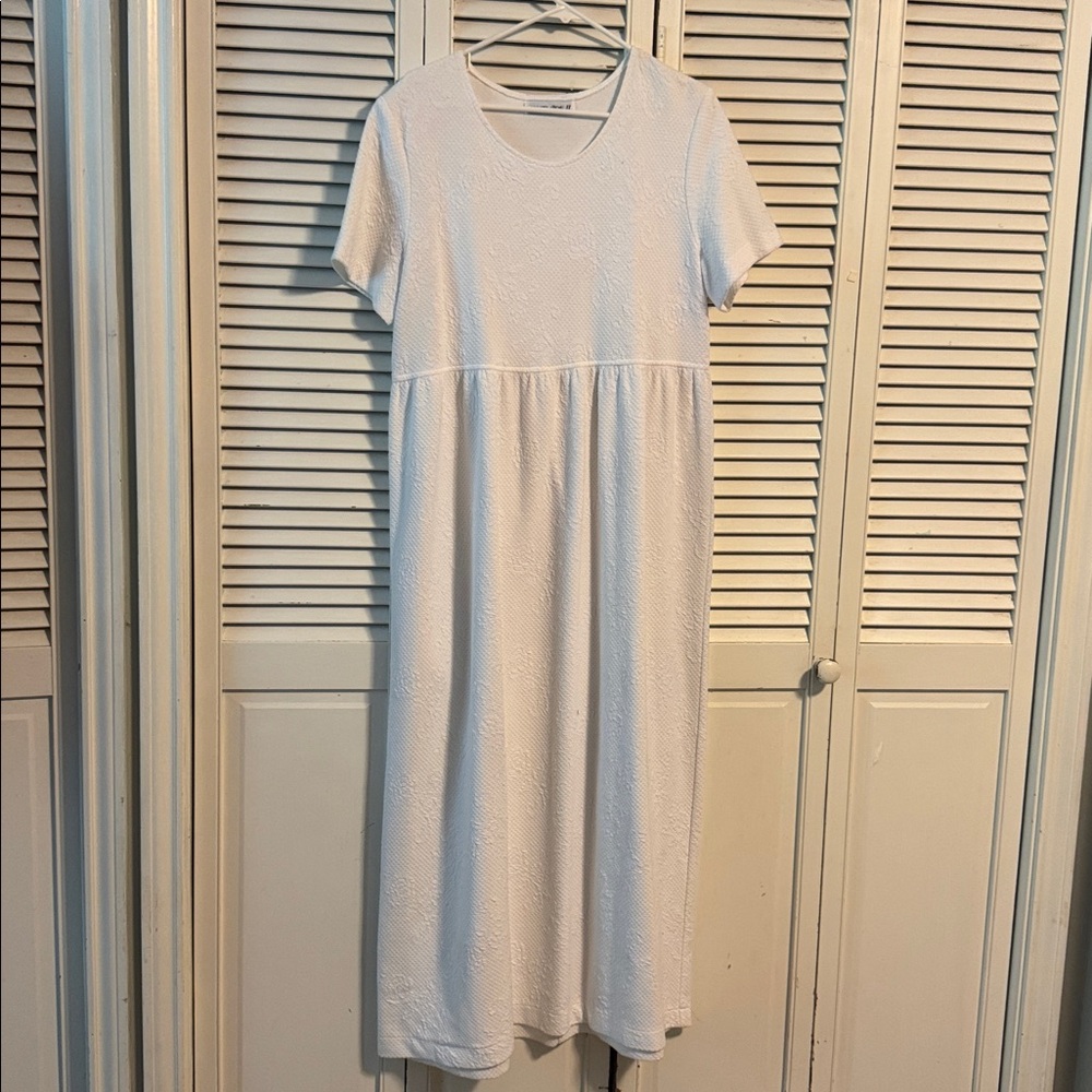 White Short Sleeve Maxi Dress